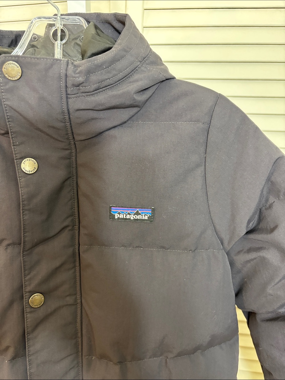 Patagonia Boys Black Quilted Hooded Down Puffer Jacket Medium (Size 10) - Picture 2 of 9